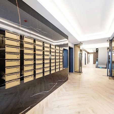 Brand New Luxury Apartment In The Heart Of Brașov Exterior foto