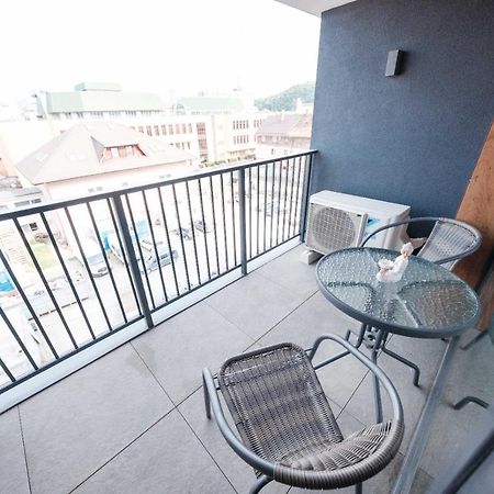 Brand New Luxury Apartment In The Heart Of Brașov Exterior foto