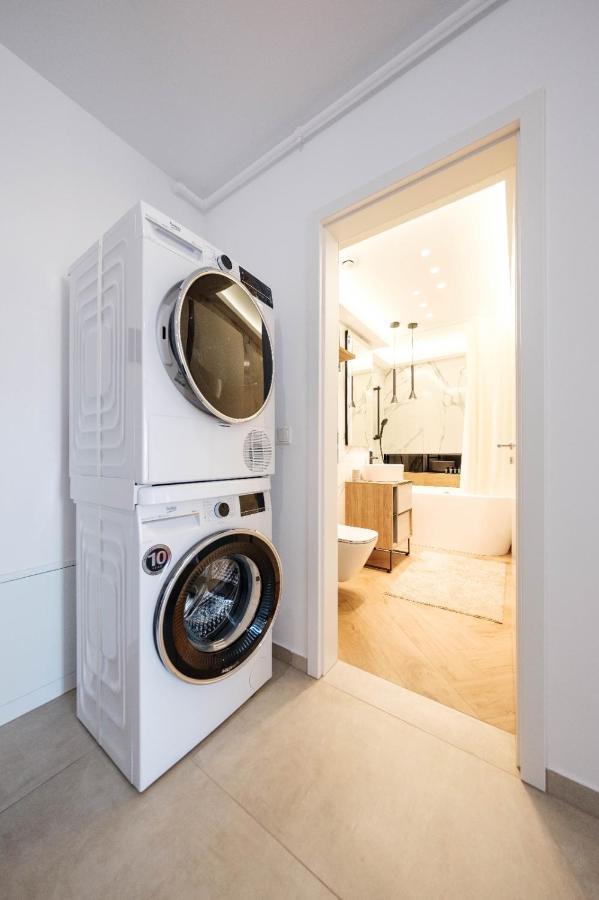 Brand New Luxury Apartment In The Heart Of Brașov Exterior foto