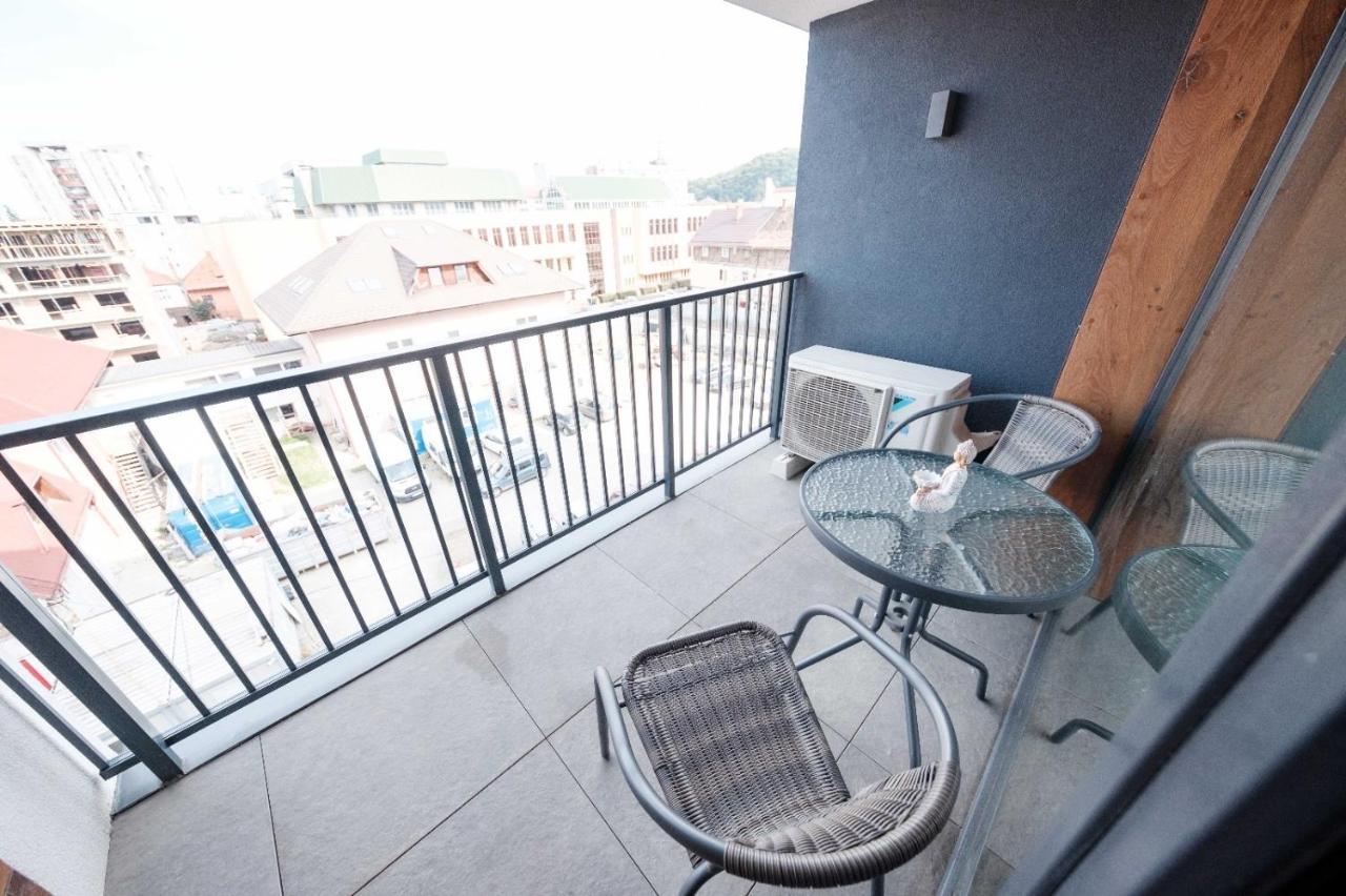 Brand New Luxury Apartment In The Heart Of Brașov Exterior foto