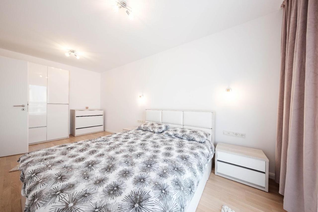 Brand New Luxury Apartment In The Heart Of Brașov Exterior foto