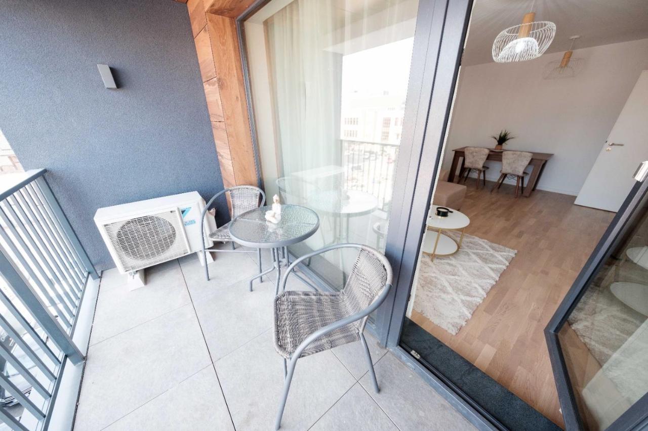 Brand New Luxury Apartment In The Heart Of Brașov Exterior foto
