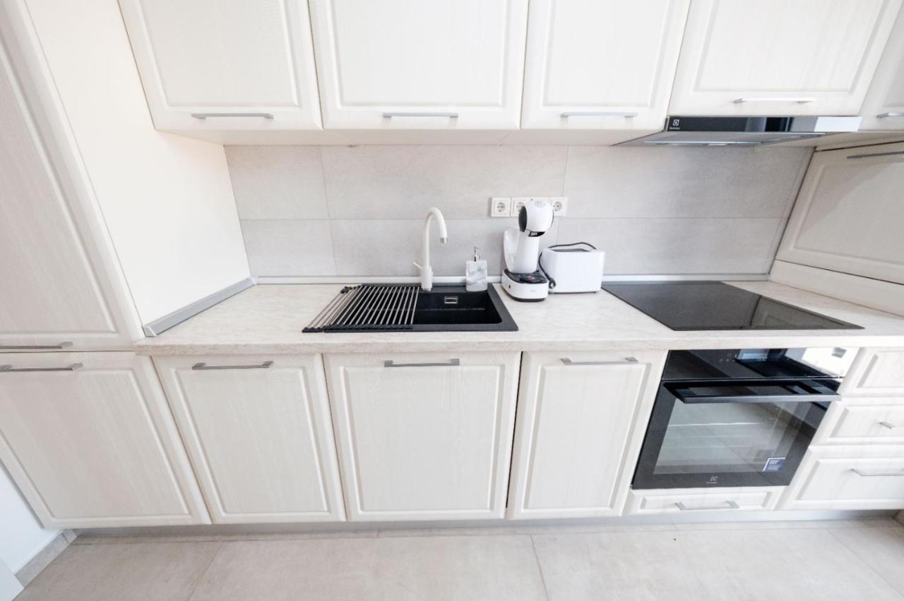 Brand New Luxury Apartment In The Heart Of Brașov Exterior foto