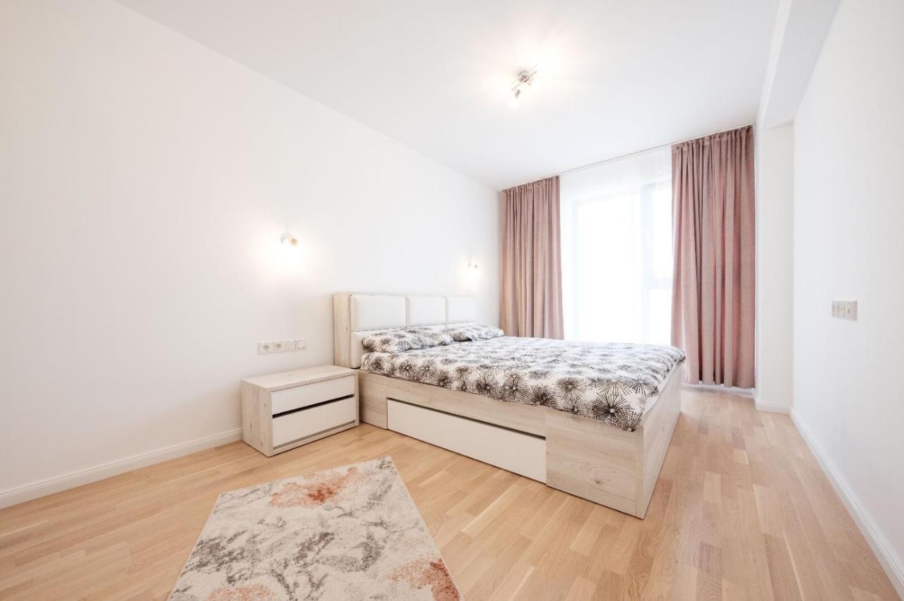 Brand New Luxury Apartment In The Heart Of Brașov Exterior foto